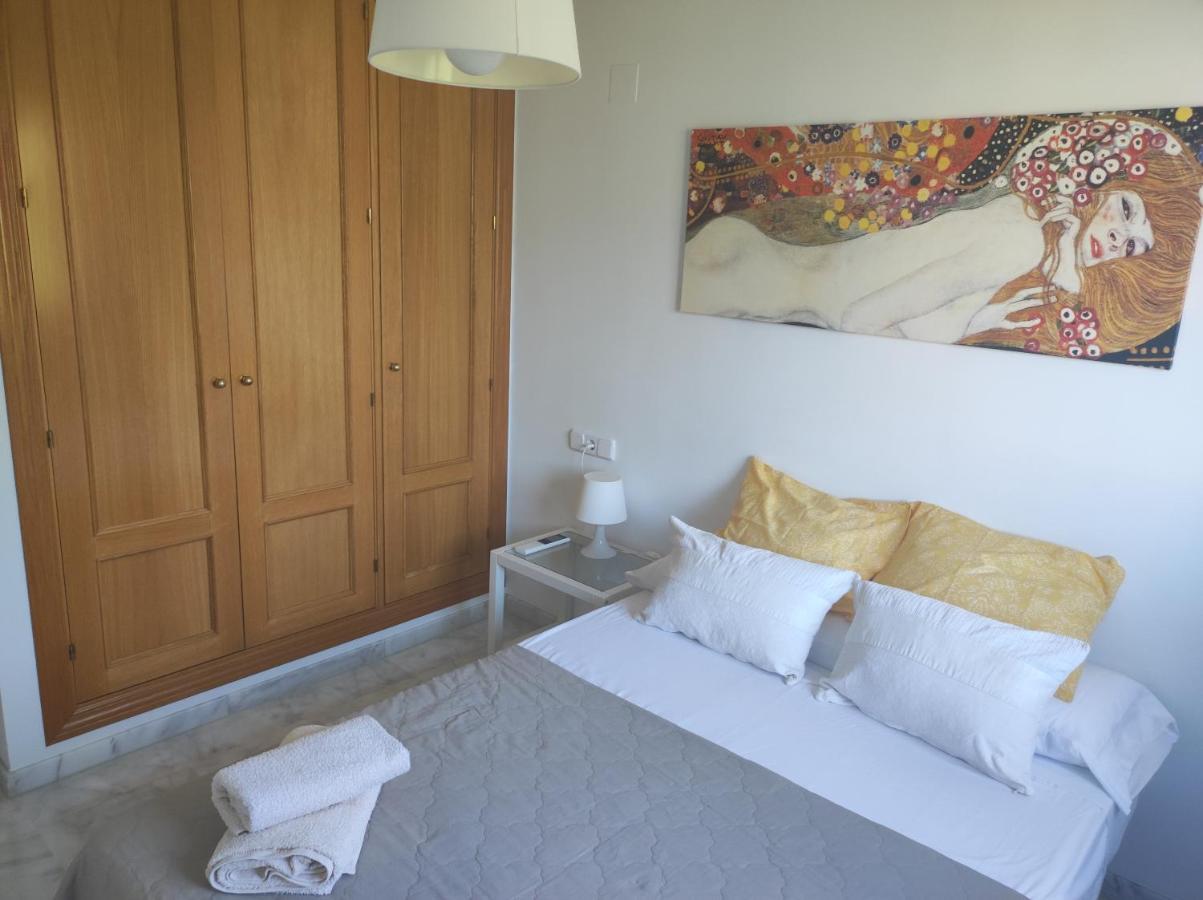 Luz Blanca-Wifi-Beach-Parking Malaga Exterior photo